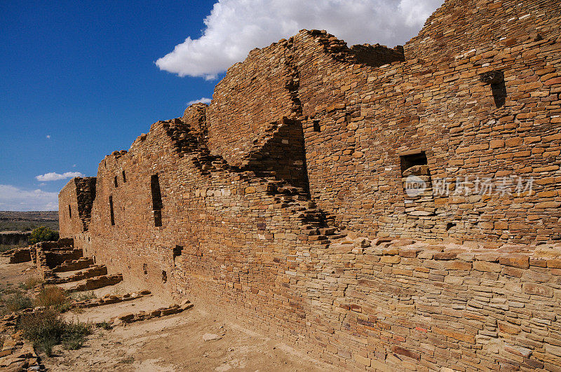 查科文化NHP -阿罗约村台阶和墙